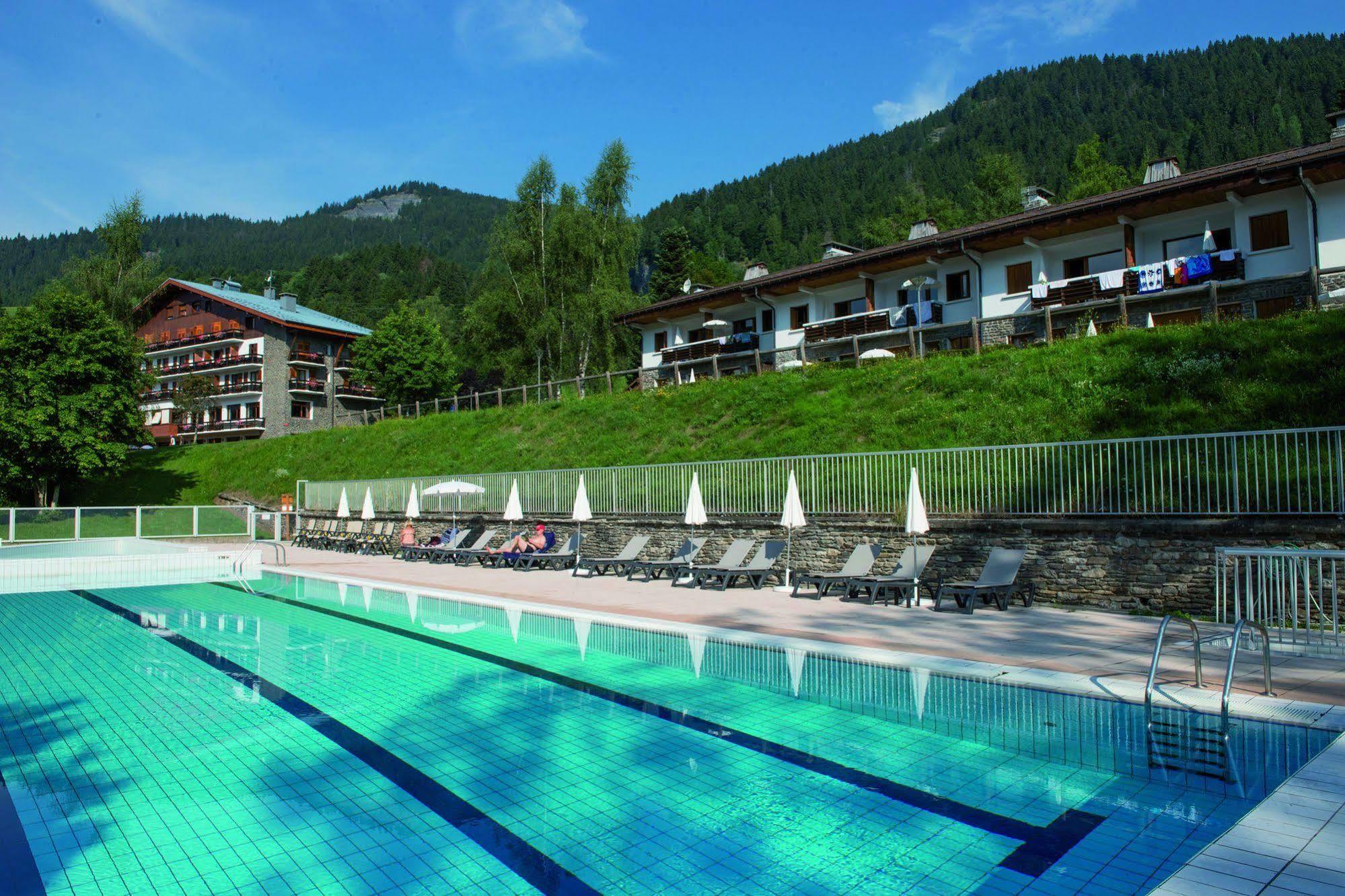 Hotel Bleues Les Du Prariand